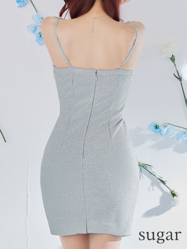 ブルー モデル:真優川咲 身長:158cm 着用サイズ:Sサイズ