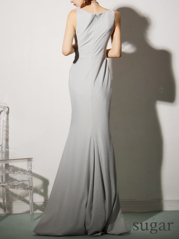 シルバー モデル:まりん 身長:164cm 着用サイズ:Sサイズ