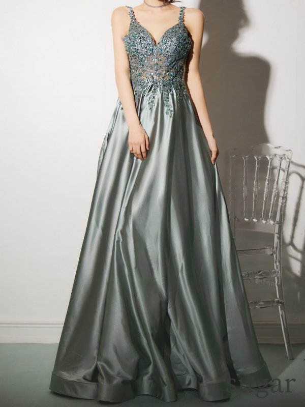 グリーン モデル:まりん 身長:164cm 着用サイズ:Mサイズ