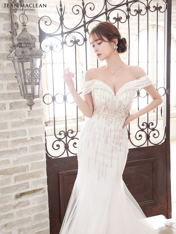 ホワイト モデル:ゆめ 身長:160cm 着用サイズ:Mサイズ