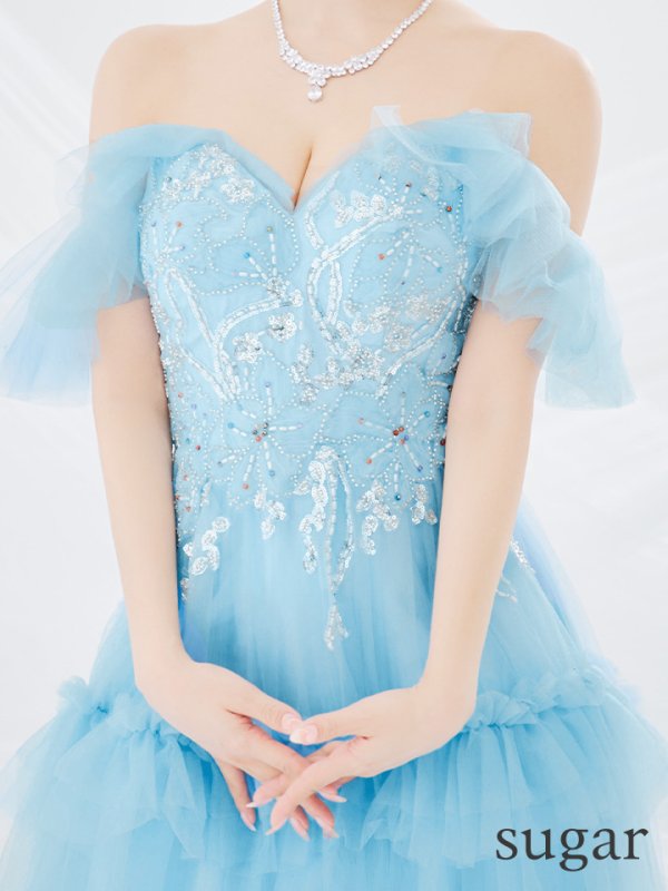 ブルー モデル:三上悠亜 身長:159cm 着用サイズ:Sサイズ