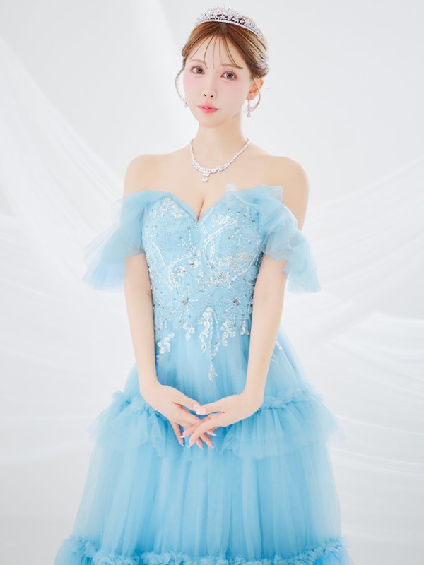 ブルー モデル:三上悠亜 身長:159cm 着用サイズ:Sサイズ