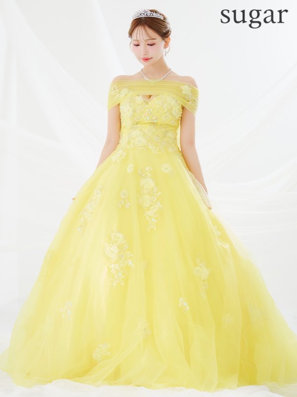 イエロー モデル:三上悠亜 身長:159cm 着用サイズ:Mサイズ