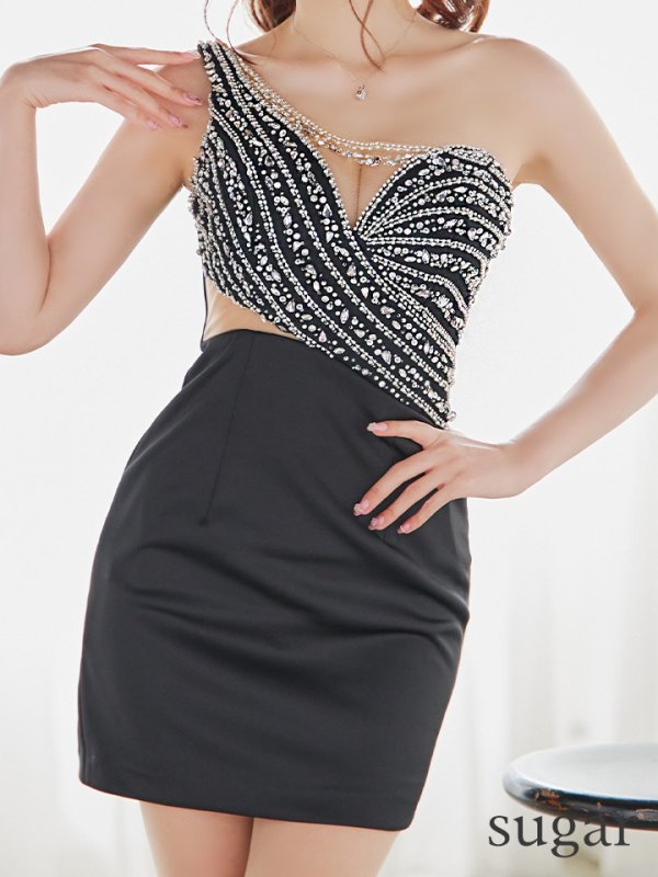 ブラック モデル：真優川咲　身長：158cm　着用サイズ：Sサイズ