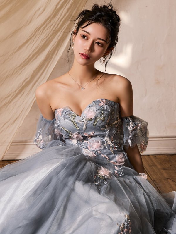 グレー モデル：ゆりお　身長：165cm　着用サイズ：Mサイズ