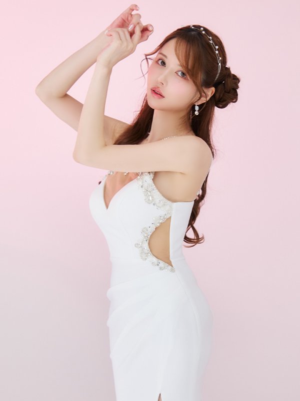 ホワイト　モデル：ゆめ　身長：160cm　着用サイズ：Sサイズ