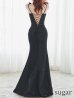 ブラック　モデル：真優川咲　身長：158cm　着用サイズ：Sサイズ