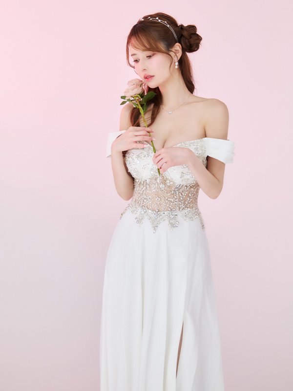 ホワイト　モデル：ゆめ　身長：160cm　着用サイズ：Mサイズ