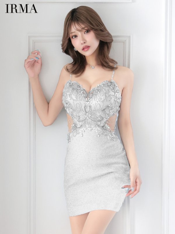 シルバー モデル：如月れい　身長：156cm　着用サイズ：Sサイズ