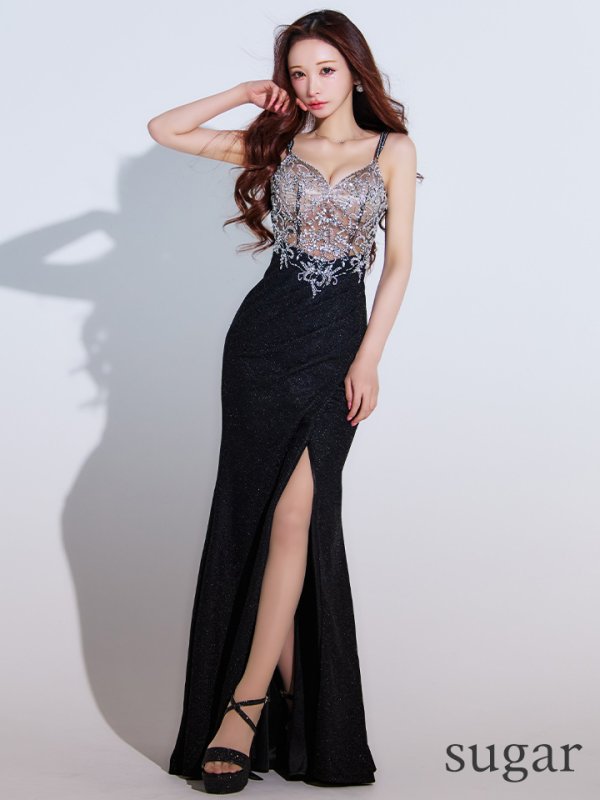 ブラック　モデル：真優川咲　身長：158cm　着用サイズ：Sサイズ