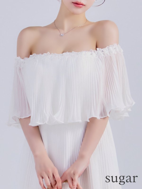 ホワイト モデル：ももか　身長：156cm　着用サイズ：Sサイズ