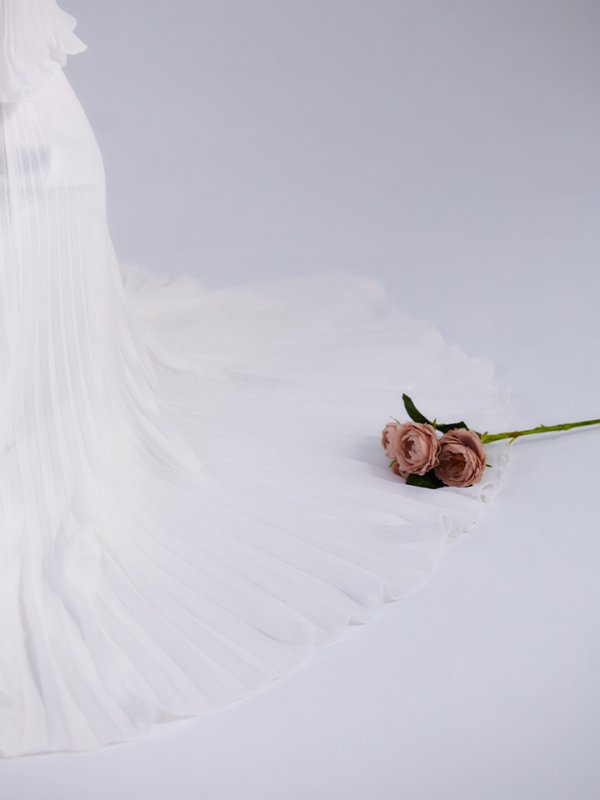 ホワイト モデル：ももか　身長：156cm　着用サイズ：Sサイズ