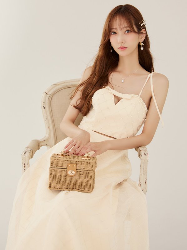 シャンパン　モデル：あすか　身長：170cm　着用サイズ：Sサイズ