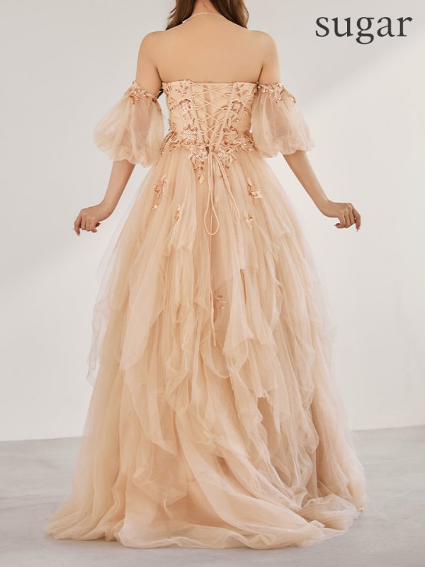 シャンパンゴールド　モデル：三上悠亜　身長：159cm　着用サイズ：Sサイズ