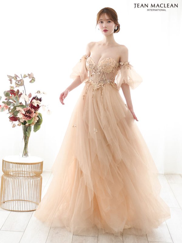 シャンパンゴールド　モデル：ゆめ　身長：160cm　着用サイズ：Mサイズ