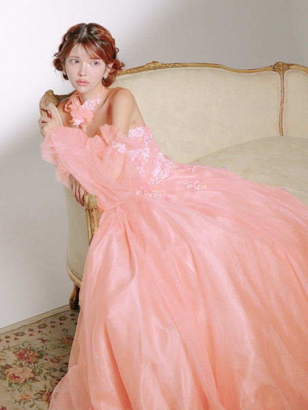 ピンクベージュ モデル：まりん　身長：164cm　着用サイズ：Sサイズ