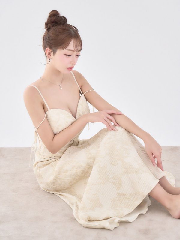 バニラ　モデル：りな　身長：160cm　着用サイズ：Sサイズ