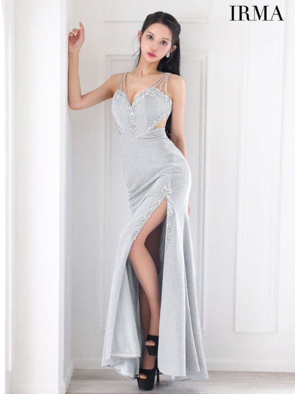 シルバー　モデル：まおちゃる　身長：158cm　着用サイズ：Mサイズ