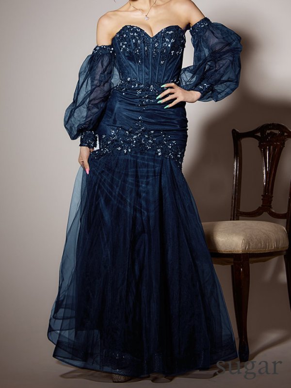 ネイビー モデル：真優川咲　身長：158cm　着用サイズ：Sサイズ