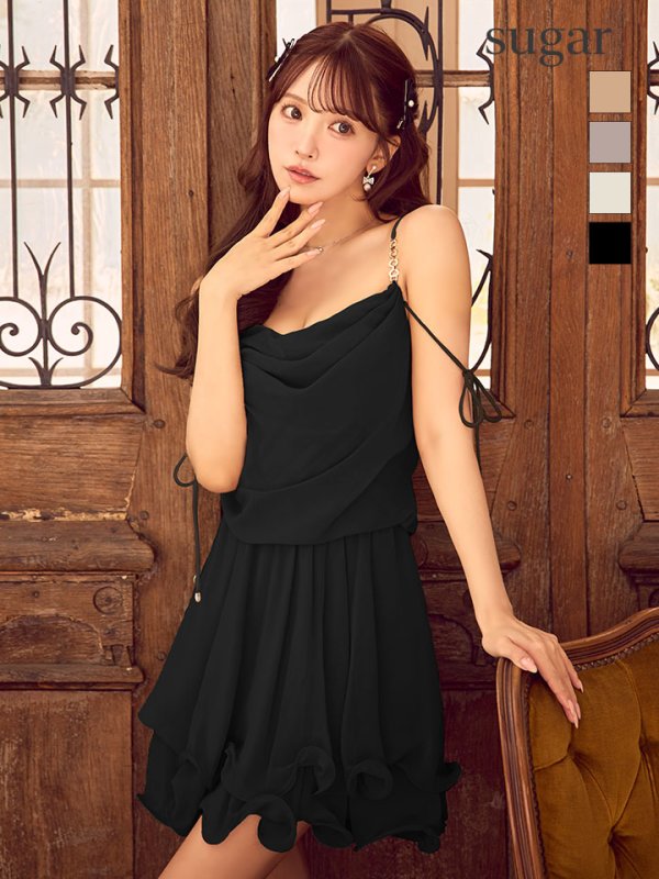 ブラック　モデル：三上悠亜　身長：159cm　着用サイズ：Sサイズ