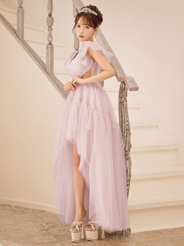 グレイッシュピンク モデル：三上悠亜　身長：159cm　着用サイズ：Sサイズ