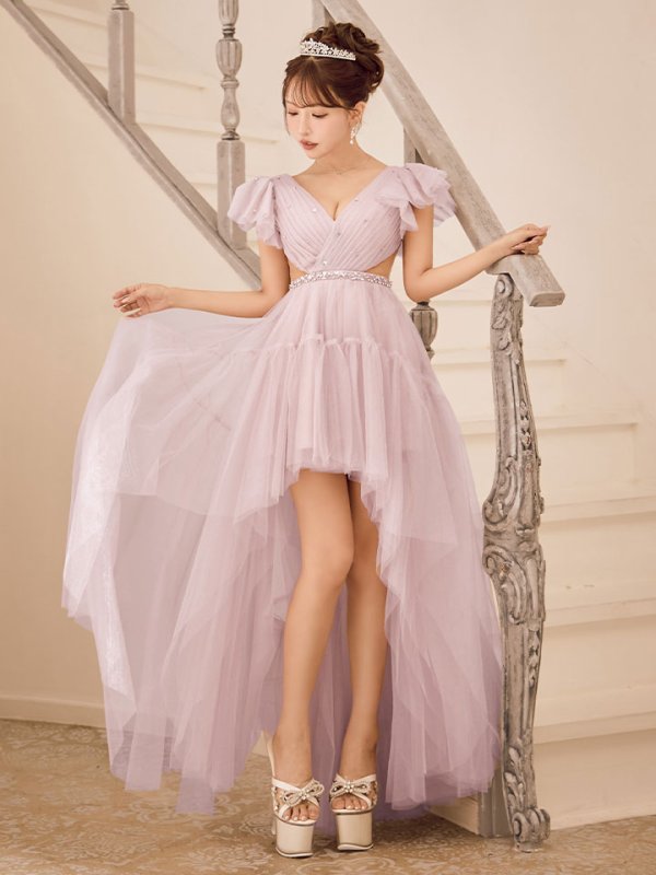 グレイッシュピンク モデル：三上悠亜　身長：159cm　着用サイズ：Sサイズ