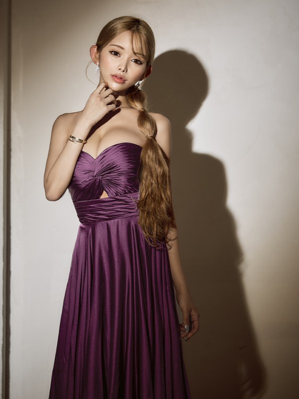 グレープパープル モデル：リリ　身長：169cm　着用サイズ：Sサイズ