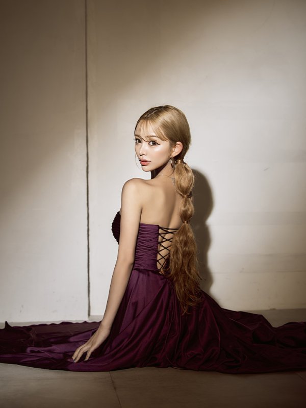 グレープパープル モデル：リリ　身長：169cm　着用サイズ：Sサイズ