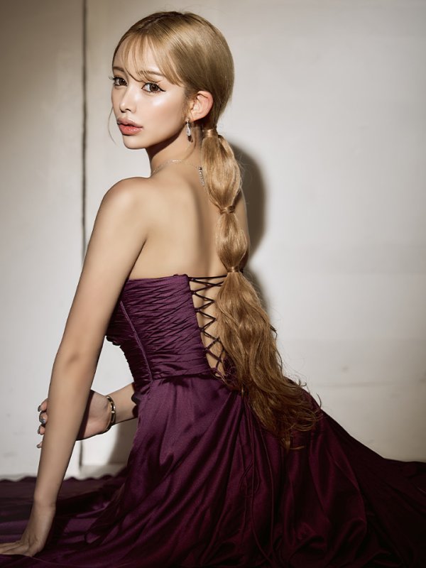 グレープパープル モデル：リリ　身長：169cm　着用サイズ：Sサイズ