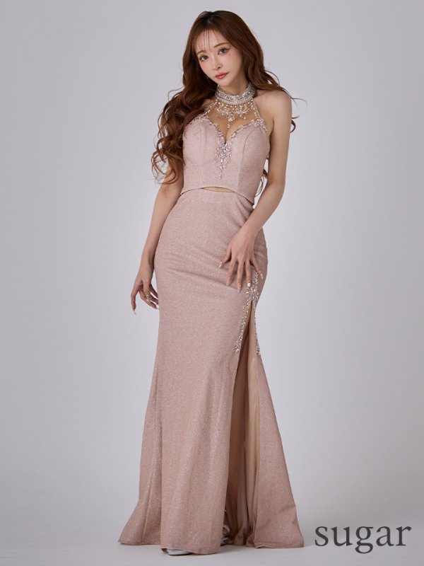 シャンパンゴールド　モデル：真優川咲　身長：158cm:Sサイズ