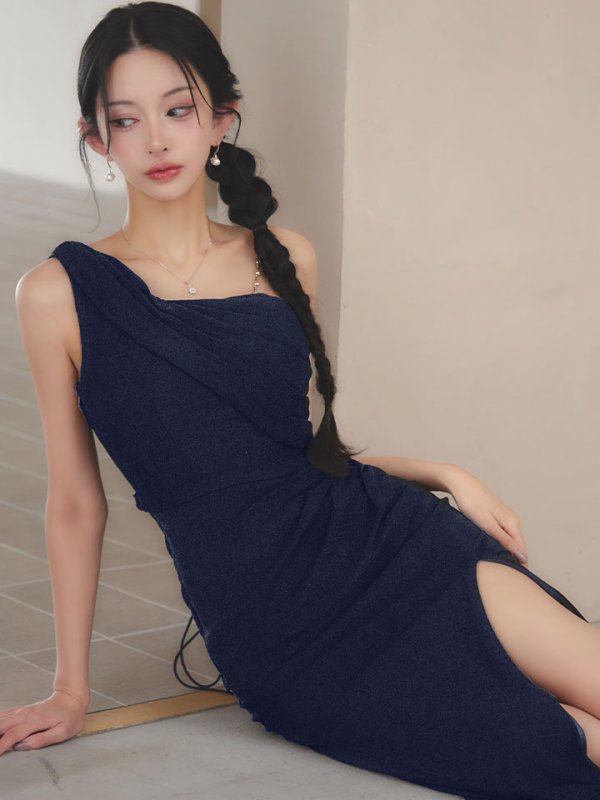 ネイビー モデル：まおちゃる　身長：158cm:Mサイズ