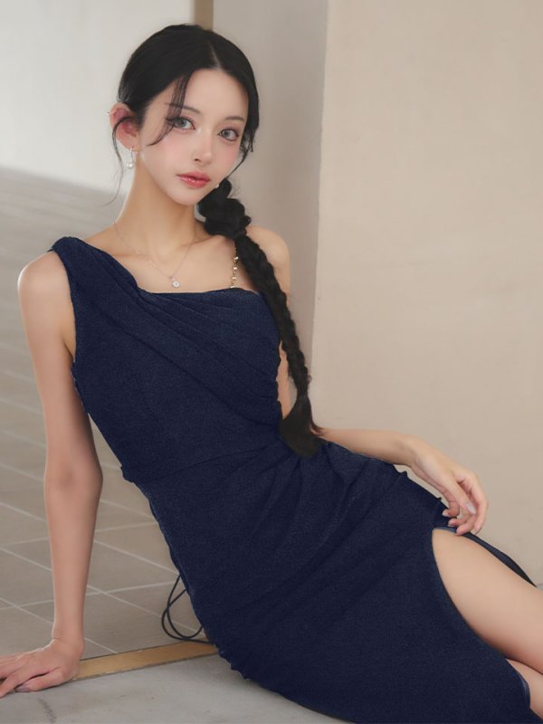 ネイビー モデル：まおちゃる　身長：158cm:Mサイズ