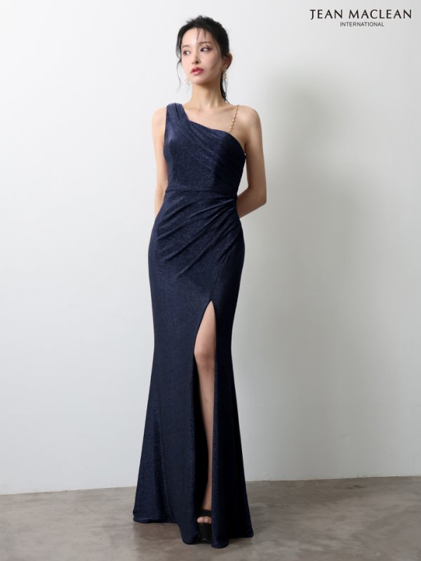 ネイビー モデル：まおちゃる　身長：158cm:Mサイズ