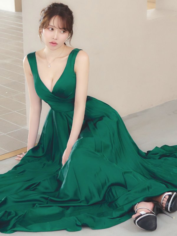 グリーン　モデル：ゆめ　身長：160cm　着用サイズ：Sサイズ