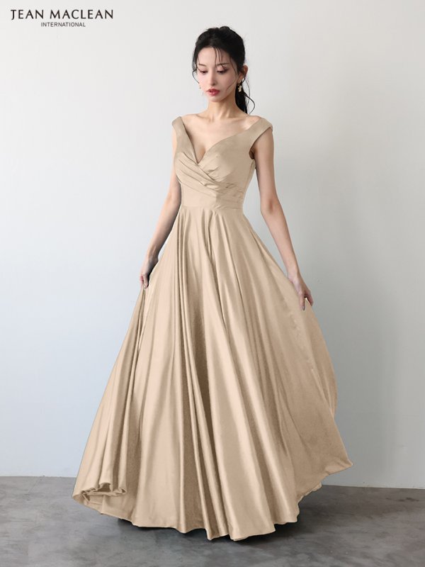 ゴールド　モデル：まおちゃる　身長：158cm　着用サイズ：Mサイズ