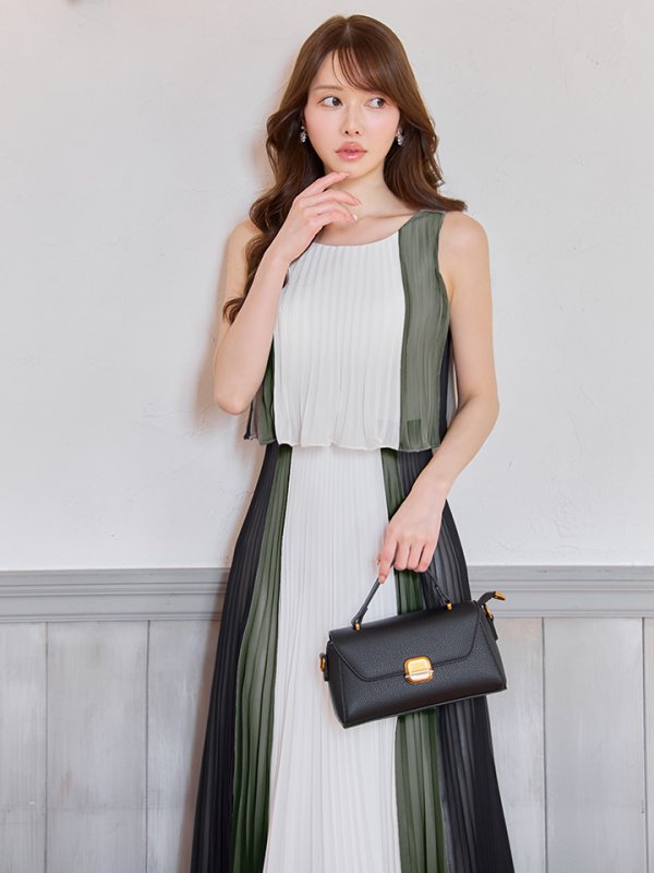 ホワイトxブラック モデル:ゆめ 身長:160cm 着用サイズ:Sサイズ