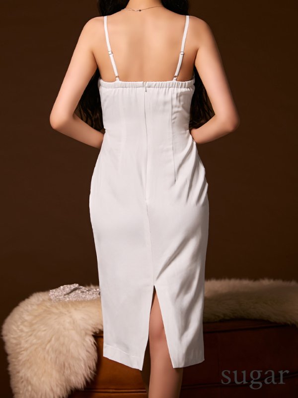 ホワイト　モデル：まおちゃる　身長：158cm　着用サイズ：Sサイズ