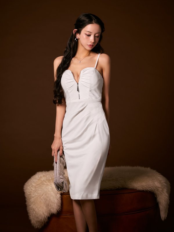 ホワイト　モデル：まおちゃる　身長：158cm　着用サイズ：Sサイズ