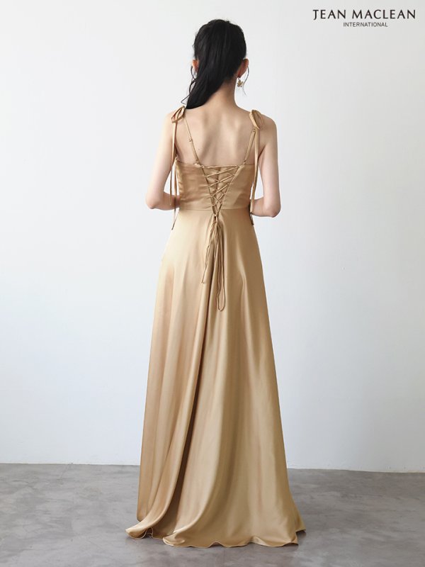 ゴールド モデル：まおちゃる　身長：158cm　着用サイズ：Mサイズ