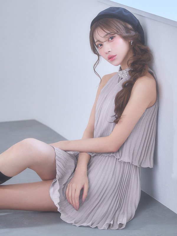 グレー　モデル：るりぴ　身長：165cm　着用サイズ：Sサイズ