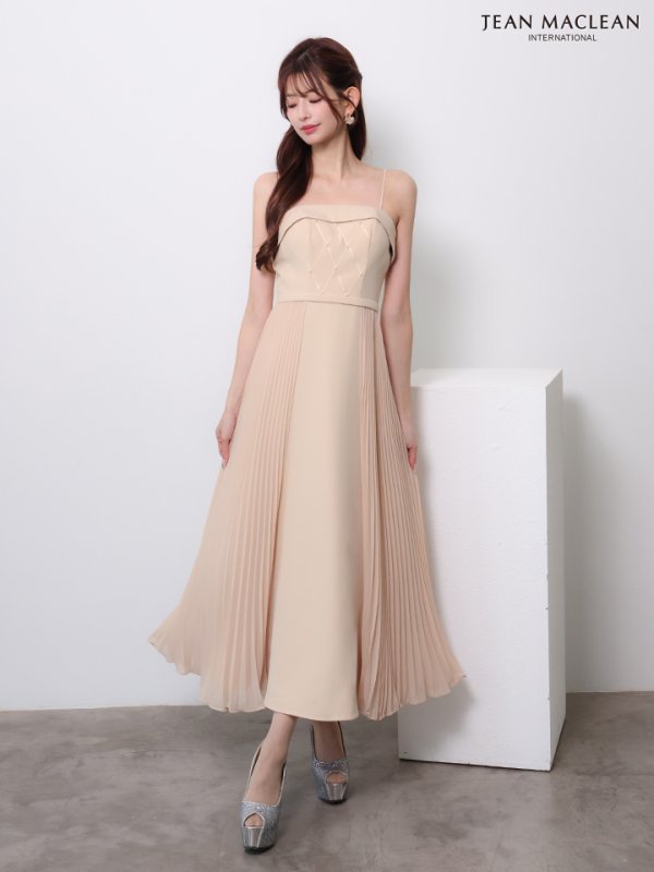 ベージュ　モデル：あみ　身長：163cm　着用サイズ：Sサイズ