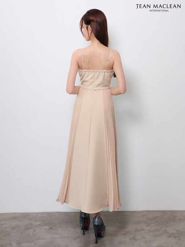 ベージュ　モデル：あみ　身長：163cm　着用サイズ：Sサイズ