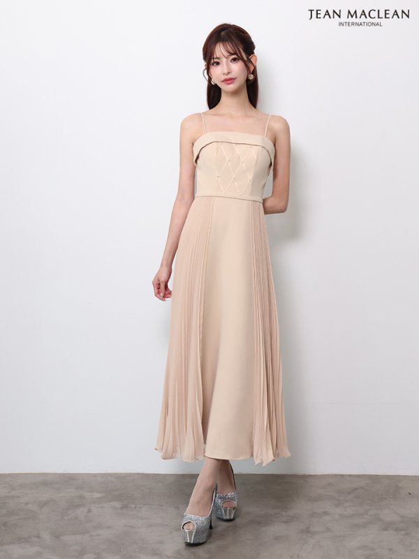 ベージュ　モデル：あみ　身長：163cm　着用サイズ：Sサイズ