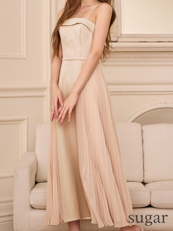 ベージュ　モデル：るりぴ　身長：165cm　着用サイズ：Sサイズ