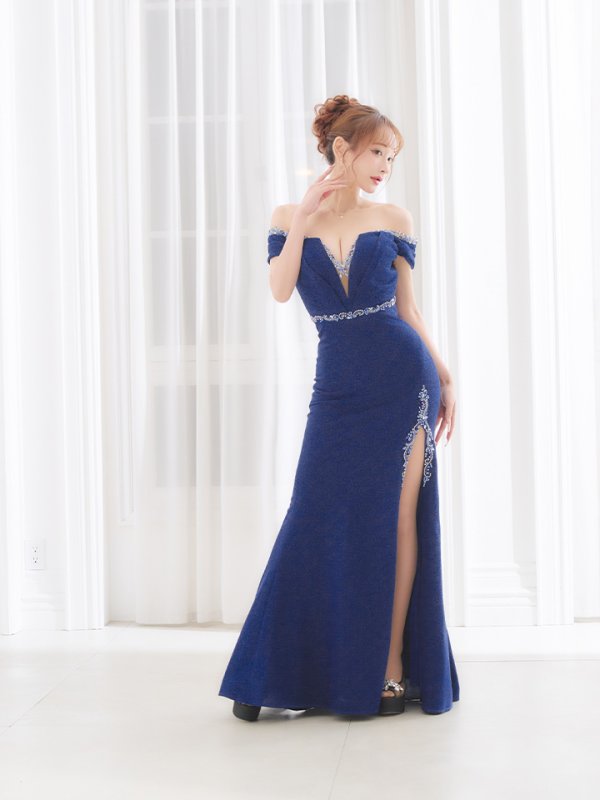 ダークブルー モデル：真優川咲　身長：158cm　着用サイズ：Sサイズ