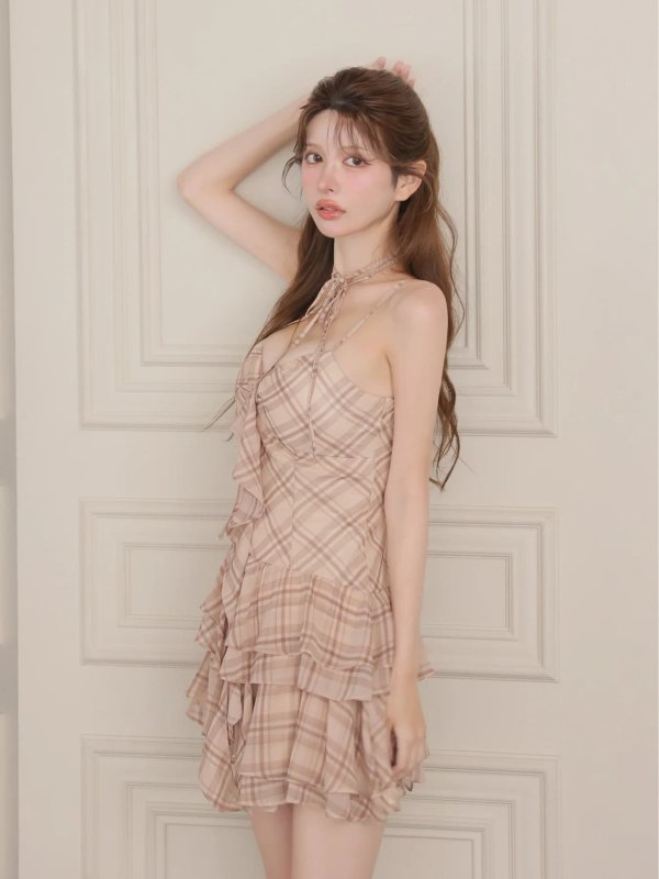 ベージュ　モデル：まりん　身長：164cm　着用サイズ：Sサイズ