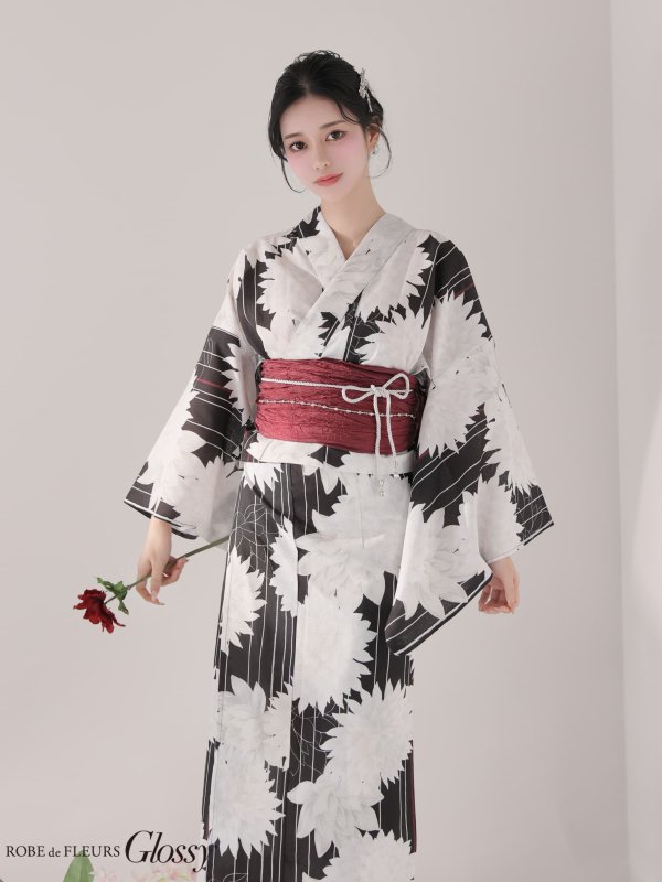 ブラック　モデル：ゆりお　身長：165cm　着用サイズ：Fサイズ