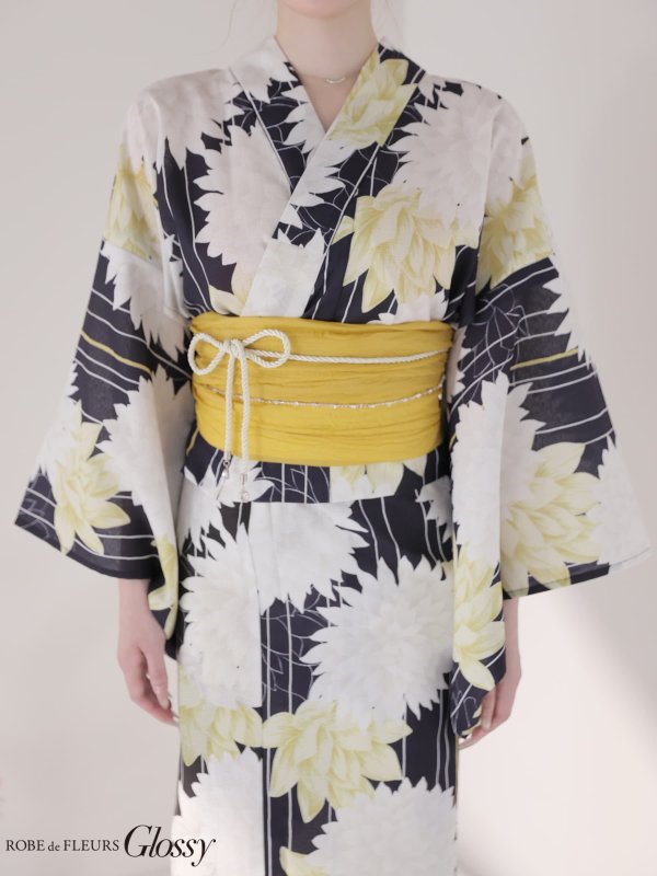ネイビー　モデル：しおん　身長：158cm　着用サイズ：Fサイズ