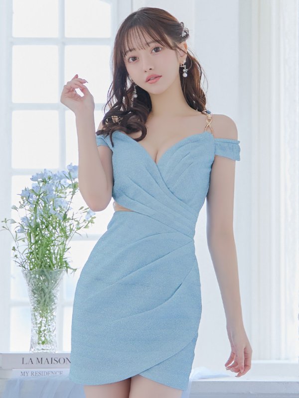 スカイブルー モデル:羽澄まり 身長:158cm 着用サイズ:Sサイズ