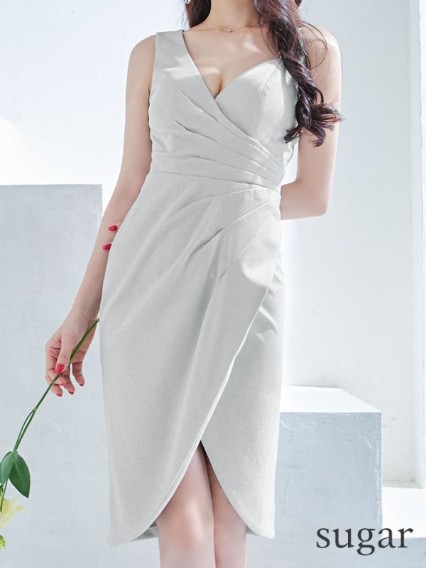 シルバー モデル:るな 身長:159cm:Sサイズ